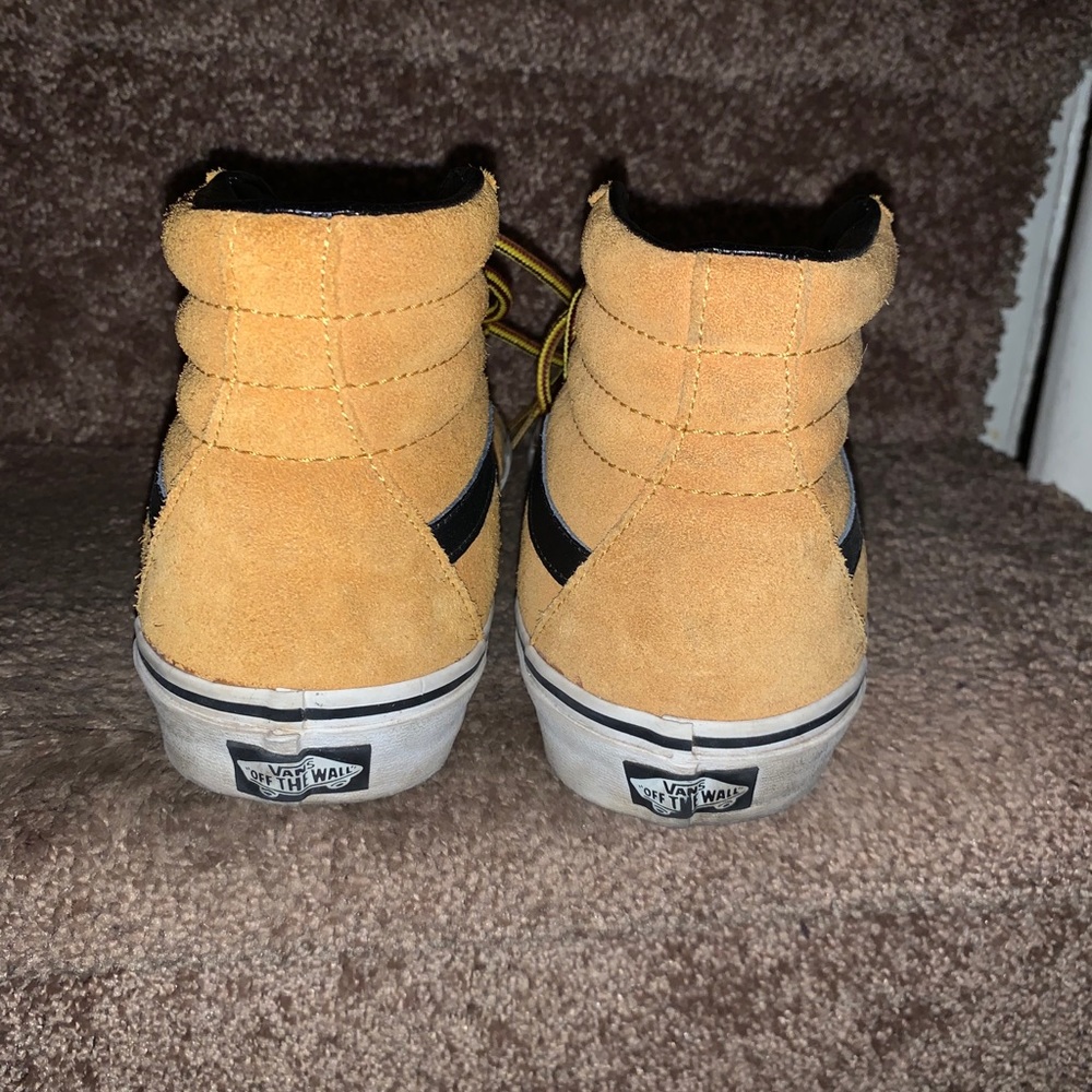 Vans - Picture 2 of 4